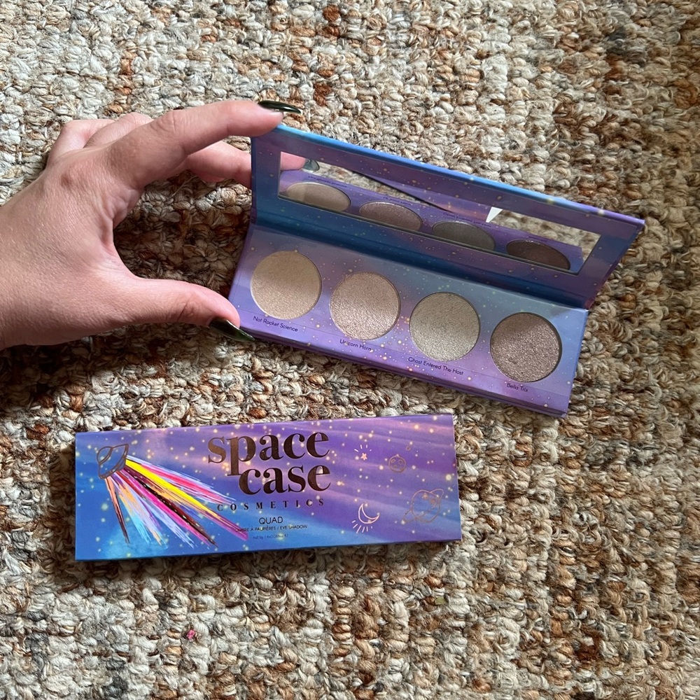 Space Case Cosmetics Quad Eyeshadow Palette - Gold and Cream